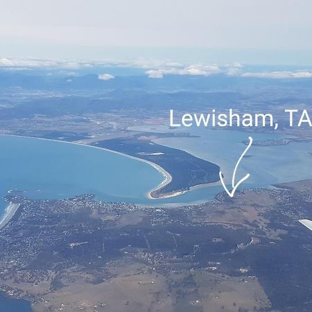 Lewi Waters Bed & Breakfast Lewisham Екстериор снимка