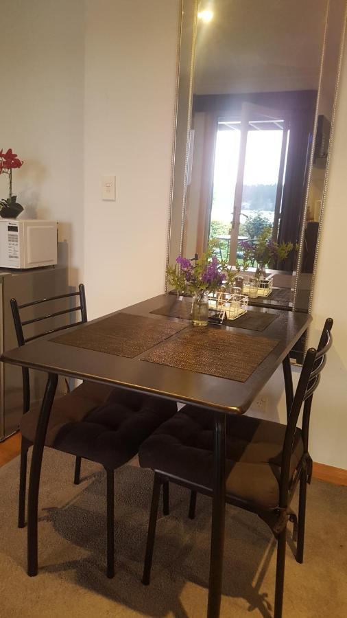 Lewi Waters Bed & Breakfast Lewisham Екстериор снимка