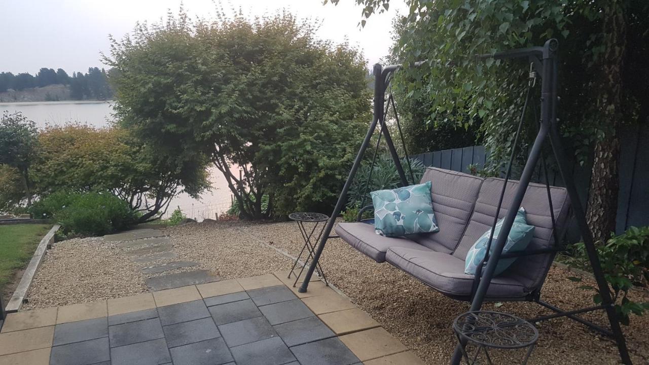 Lewi Waters Bed & Breakfast Lewisham Екстериор снимка